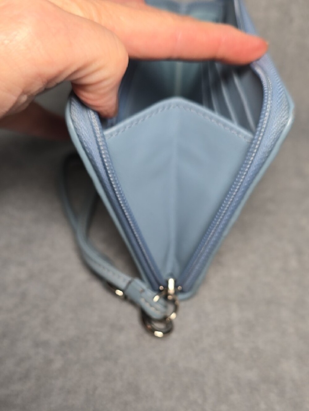 Coach Optic Butterfly  Multicolor Signature Long Wallet/Wristlet Blue Trim - Picture 7 of 14